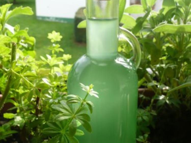 Waldmeister-Sirup - Rezept mit Bild - kochbar.de