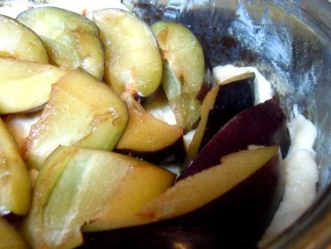 Rezept: Pflaumenkuchen mit Marzipanguss Bild Nr. 5 Pflaumenkuchen mit Marzipanguss - Rezept - Bild Nr. 5