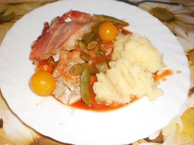 Rezept: Fischfilet auf Tomaten-Gemüse Fischfilet auf Tomaten-Gemüse - Rezept