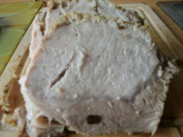 Rezept: Schweinelachsbraten in Rotweinsosse mit Schwarzwurzelgemüse und Klößen Bild Nr. 6 Schweinelachsbraten in Rotweinsosse mit Schwarzwurzelgemüse und Klößen - Rezept - Bild Nr. 6