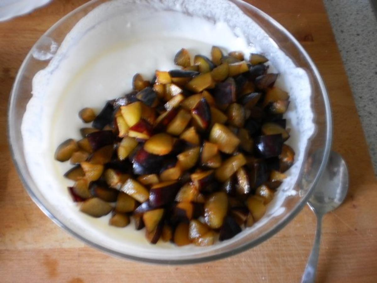 Pflaumen-Amarettini-Torte - Rezept mit Bild - kochbar.de