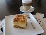 Marillen-Topfenschnitten mit Kokosstreusel - Rezept