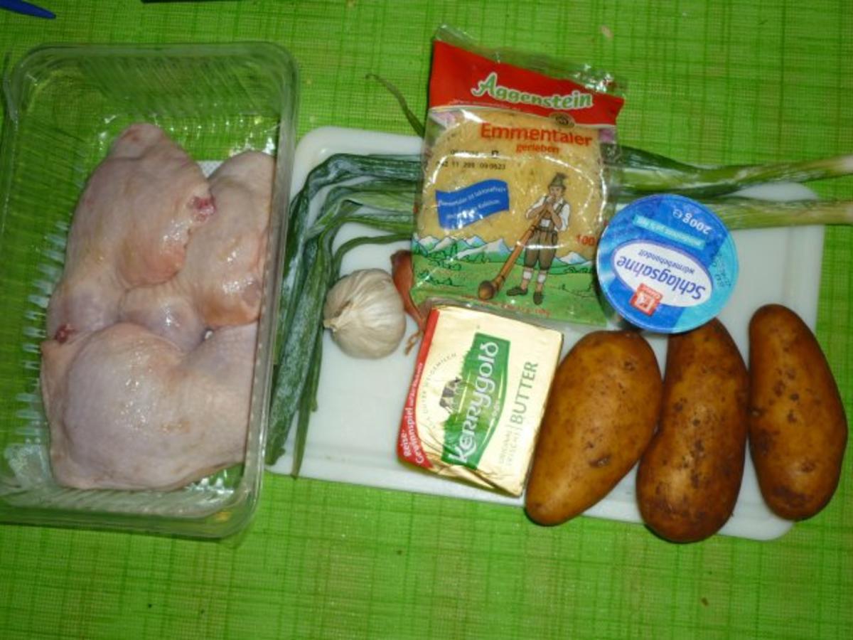 Gebackene Hähnchenkeulen auf Kartoffeln - Rezept - Bild Nr. 2