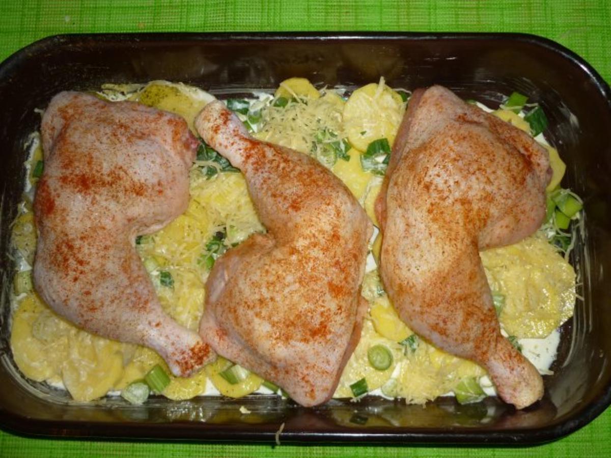 Gebackene Hähnchenkeulen auf Kartoffeln - Rezept - Bild Nr. 4