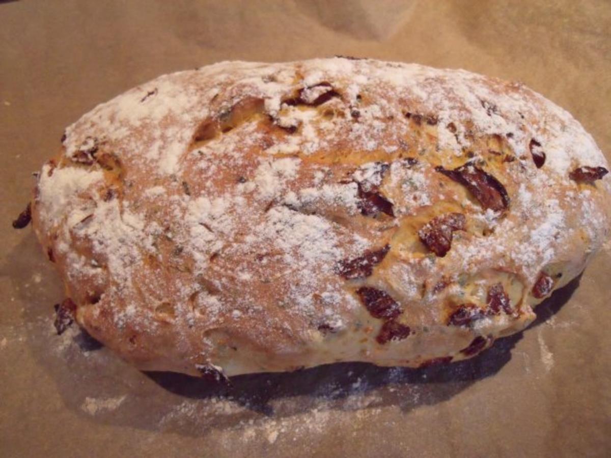 Bilder für Brot: Ciabatta mit getrockneten Tomaten; mediterrane Beilage - Rezept