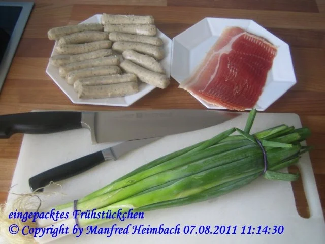 Rezept: Brunch – eingepackte Bratwürste und Frühlingszwiebeln Bild Nr. 4 Brunch – eingepackte Bratwürste und Frühlingszwiebeln - Rezept - Bild Nr. 4