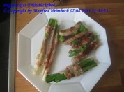 Brunch – eingepackte Bratwürste und Frühlingszwiebeln - Rezept