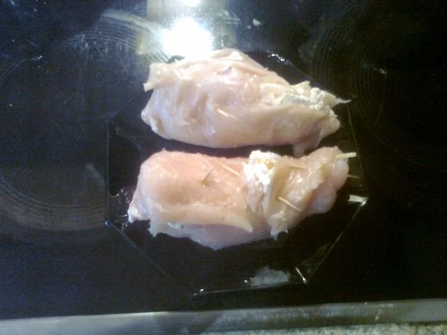 Hähnchenrouladen mit Käsefüllung - Rezept - Bild Nr. 3