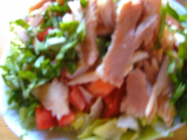 Mediterraner Salat, mit Joghurt-Dressing - Rezept