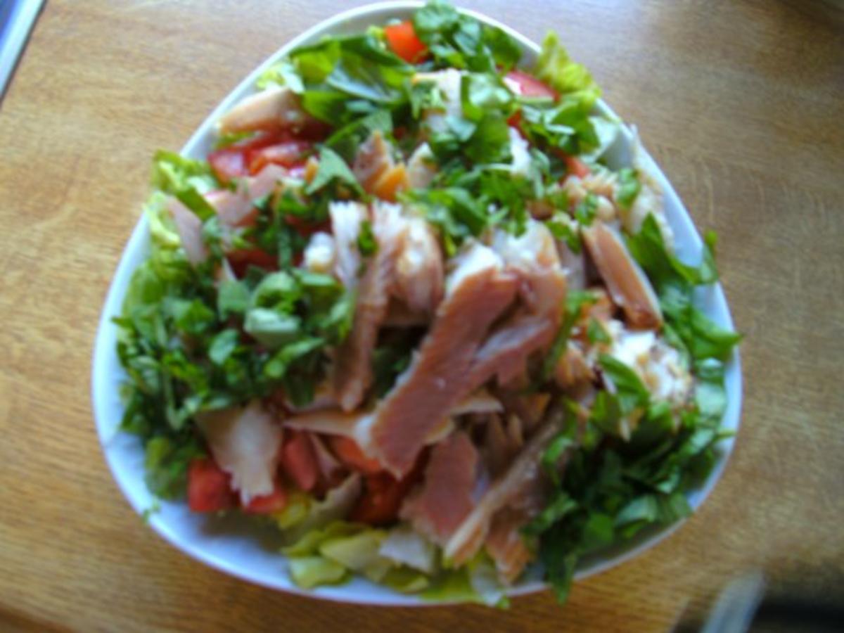 Mediterraner Salat, mit Joghurt-Dressing - Rezept - Bild Nr. 3