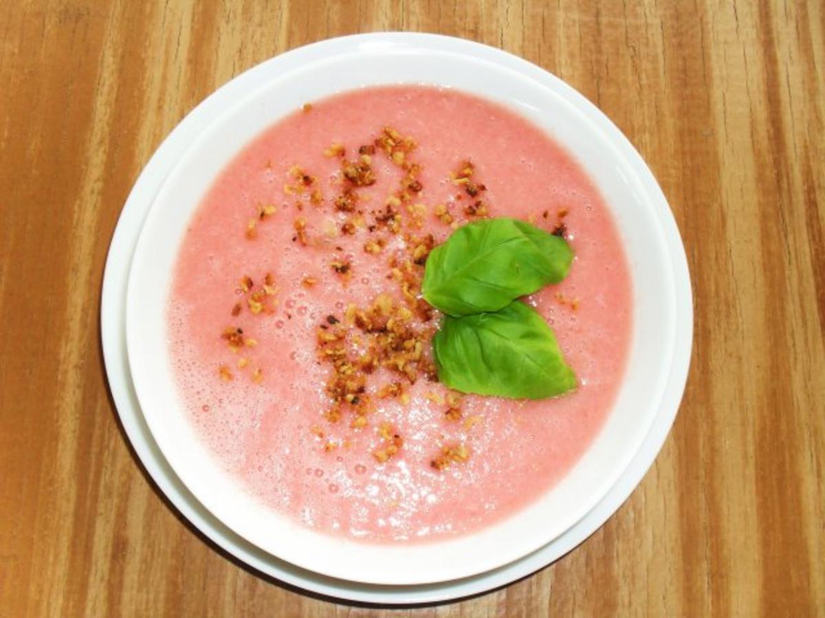 Melonensuppe mit Wassermelone und Sahne - Rezept mit Bild - kochbar.de