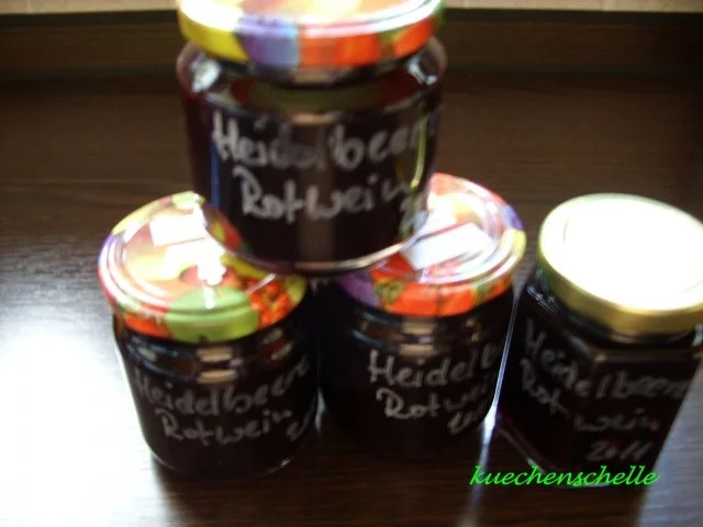 Rezept: Konfitüre & Co: Heidelbeer-Rotwein mit Vanille Konfitüre & Co: Heidelbeer-Rotwein mit Vanille - Rezept