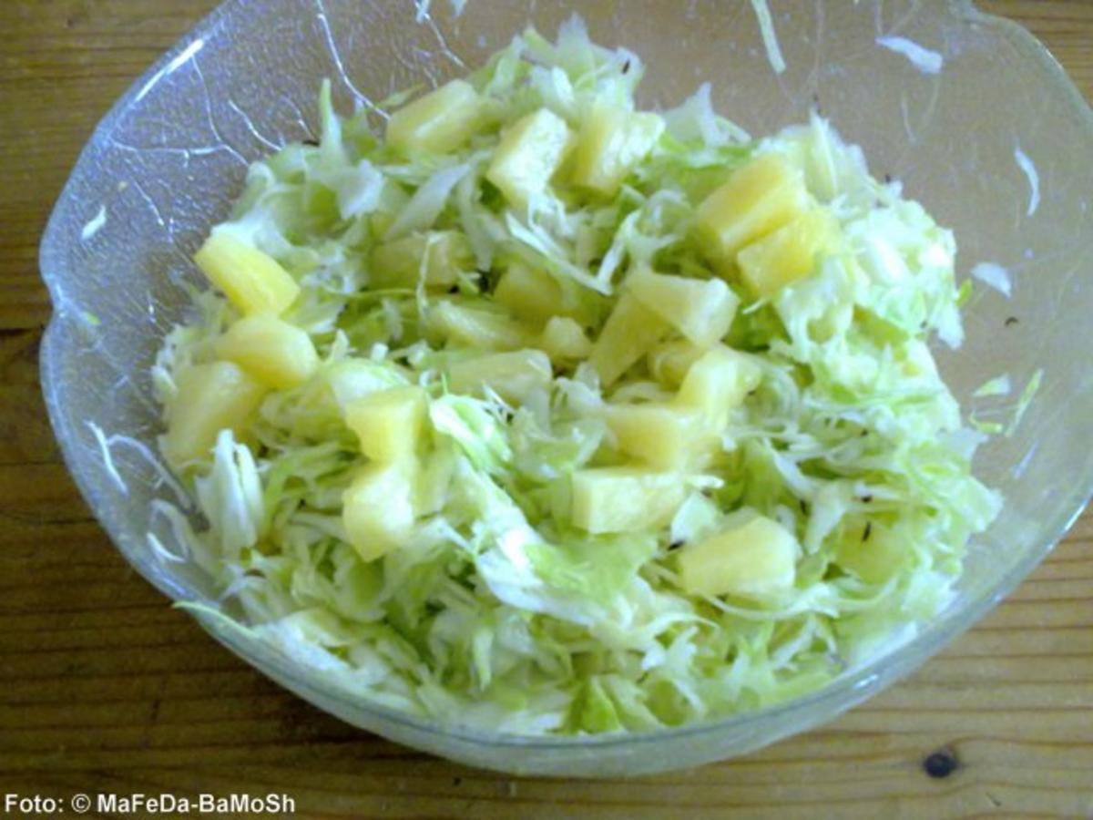 Weißkraut-Salat mit Ananas - Rezept
