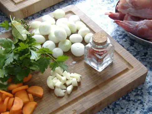 Geschmortes Kaninchen mit Safran - Rezept - Bild Nr. 2