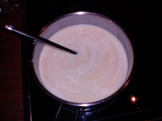 Weisse Schokoladentorte mit Himbeerpürree (für 20 cm Springform) - Rezept - Bild Nr. 5