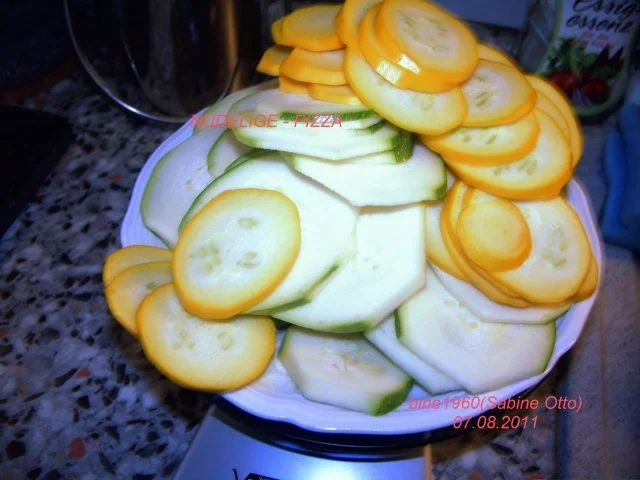 NUDELIGE -  PIZZA - Rezept - Bild Nr. 3