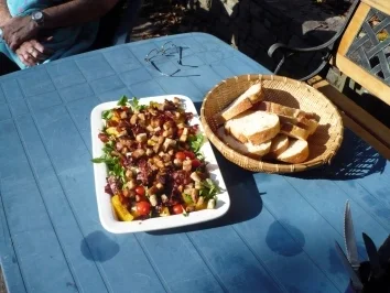 Rezept: Feldsalat mit gegrillten Pfirsichen Feldsalat mit gegrillten Pfirsichen - Rezept