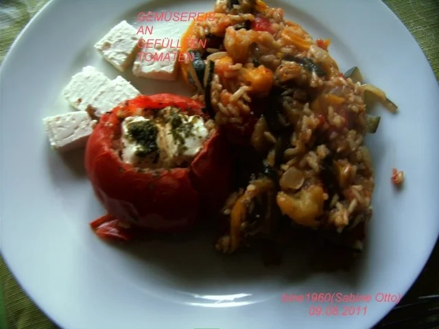GEMÜSEREIS  AN  GEFÜLLTEN TOMATEN - Rezept