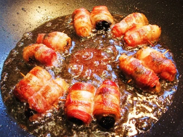 Rezept: Speckpflaumen am Spieß ... Bild Nr. 6 Speckpflaumen am Spieß ... - Rezept - Bild Nr. 6