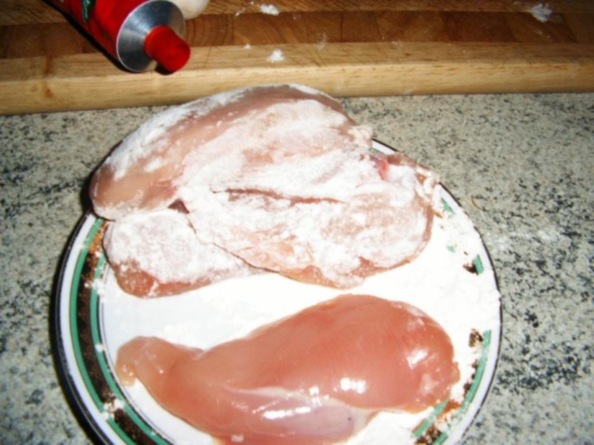 Hähnchenbrust mit Paprika-Champignon-Olivensoße - Rezept - Bild Nr. 3