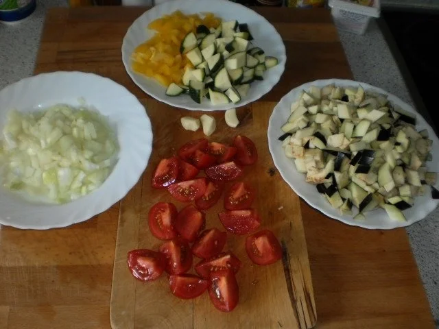 Rezept: Hähnchenkeulen mit gefüllten Nudeln an Gemüsemischung Bild Nr. 9 Hähnchenkeulen mit gefüllten Nudeln an Gemüsemischung - Rezept - Bild Nr. 9