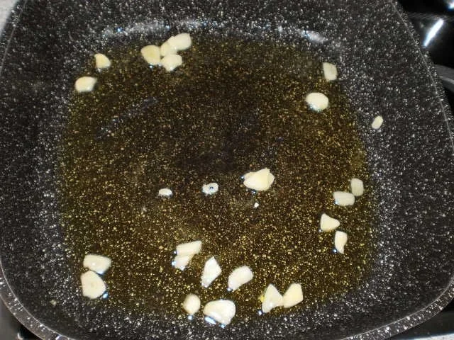 Rezept: Hähnchenkeulen mit gefüllten Nudeln an Gemüsemischung Bild Nr. 11 Hähnchenkeulen mit gefüllten Nudeln an Gemüsemischung - Rezept - Bild Nr. 11