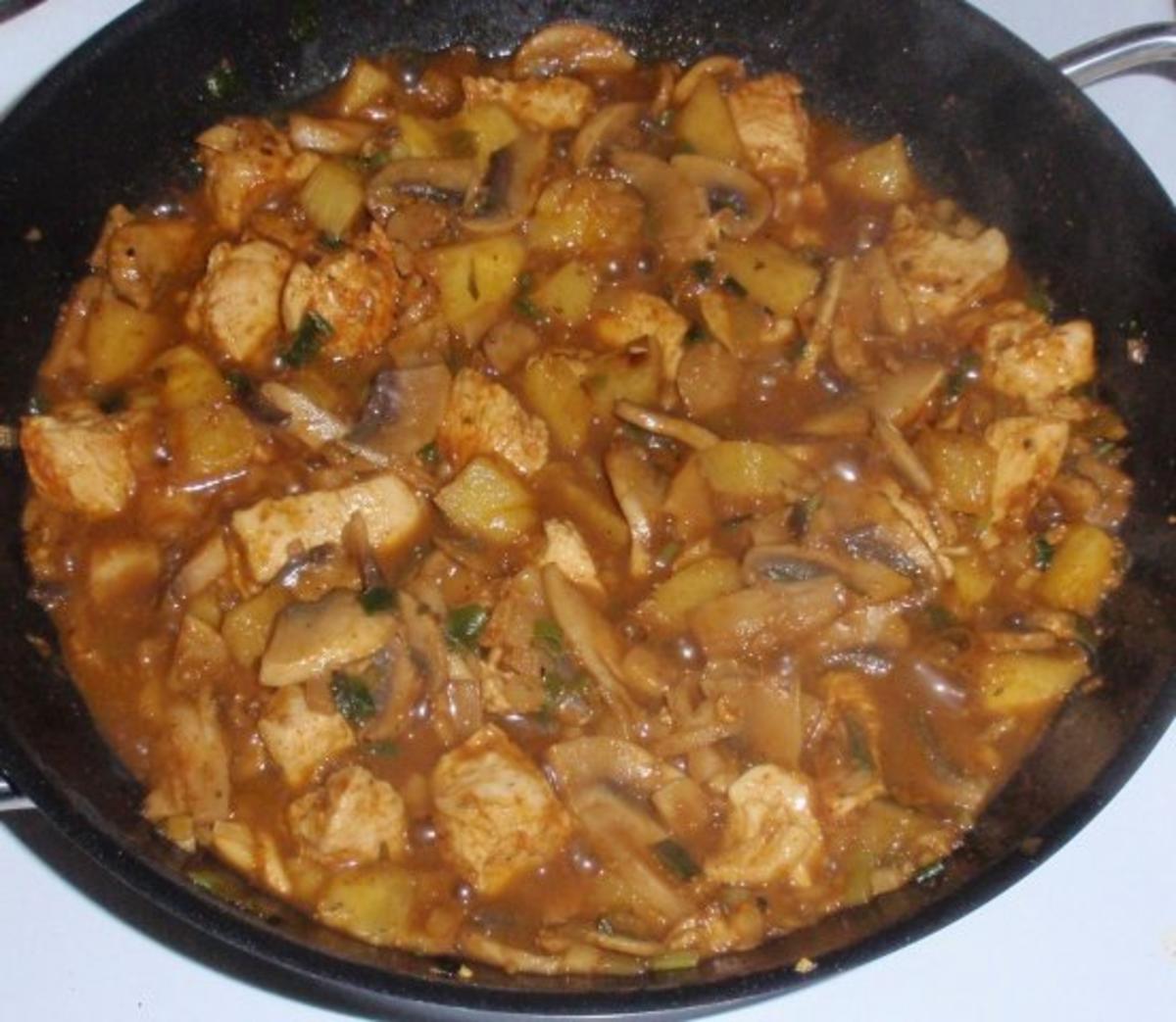 Fruchtiges Curry-Hühnchen mit Currynudeln - Rezept - Bild Nr. 7