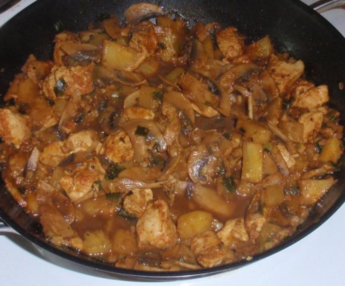 Fruchtiges Curry-Hühnchen mit Currynudeln - Rezept - Bild Nr. 8