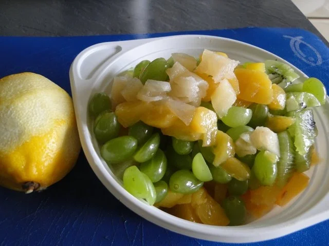 Rezept: Hähnchenbrustfiltlets mit Ziegenkäse gefüllt und gerollt NT in einer Obst-Currysauce NT Bild Nr. 9 Hähnchenbrustfiltlets mit Ziegenkäse gefüllt und gerollt NT in einer Obst-Currysauce NT - Rezept - Bild Nr. 9