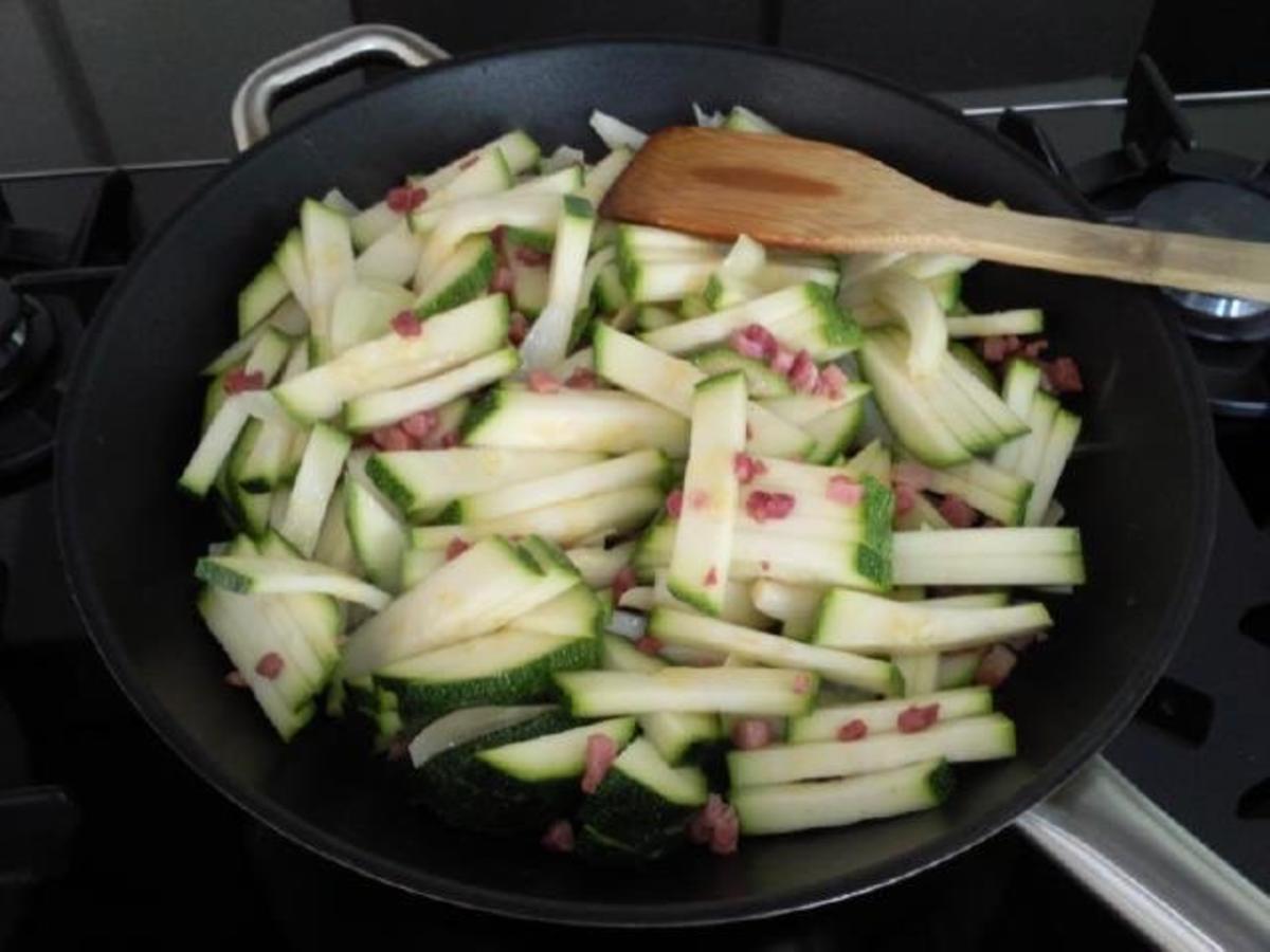 Schnelle Zuchini Pfanne - Rezept - Bild Nr. 3