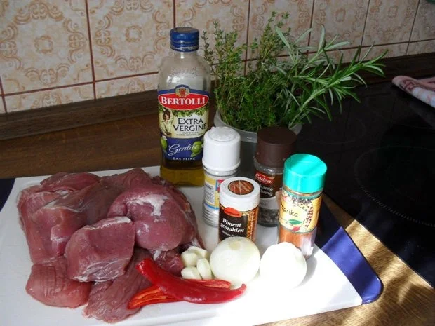 Rezept: Gyros aus Schweinefilet und Tsatztiki mit Bums von der Rezeptemaus Bild Nr. 2 Gyros aus Schweinefilet und Tsatztiki mit Bums von der Rezeptemaus - Rezept - Bild Nr. 2