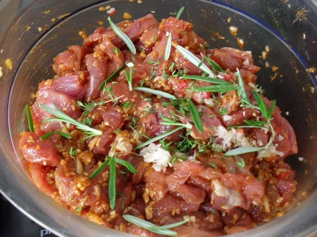 Rezept: Gyros aus Schweinefilet und Tsatztiki mit Bums von der Rezeptemaus Bild Nr. 4 Gyros aus Schweinefilet und Tsatztiki mit Bums von der Rezeptemaus - Rezept - Bild Nr. 4