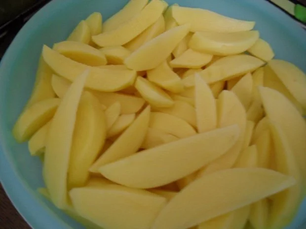 Kartoffelspalten aus dem Backofen - Mann war das ein Gebuckel .. grins - Rezept - Bild Nr. 3