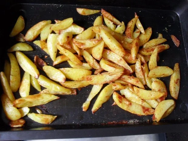 Kartoffelspalten aus dem Backofen - Mann war das ein Gebuckel .. grins - Rezept - Bild Nr. 4