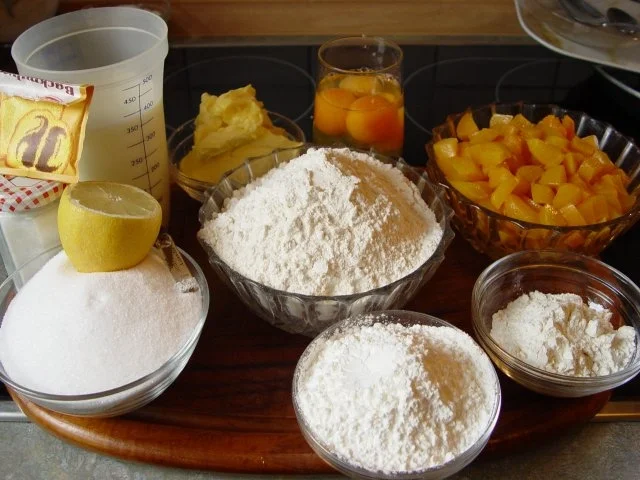 Rezept: Fruchtiger Aprikosen – Buttermilch – Kranz Bild Nr. 2 Fruchtiger Aprikosen – Buttermilch – Kranz - Rezept - Bild Nr. 2