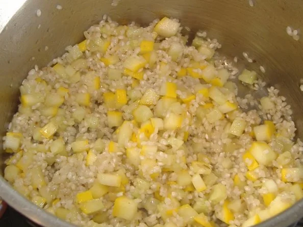 Ziegenkäserisotto mit Rucola und Zucchini - Rezept - Bild Nr. 3