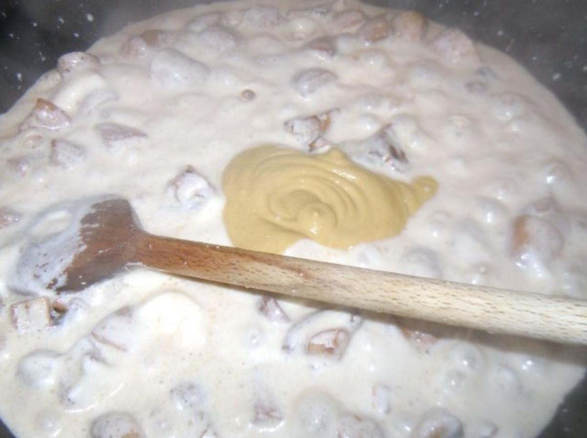 Gebratener Leberkäse mit Champignon-Senf-Sauce und scharfen Kartoffeln - Rezept - Bild Nr. 7
