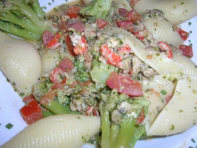 Conchiglie mit Venusmuscheln, Flusskrebsen und Broccoliröschen - Rezept - Bild Nr. 4