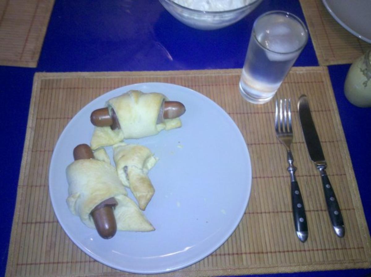 Snack: Hotdog im Schlafrock - nach einer Inspiration von AnnaundGuenni - Rezept