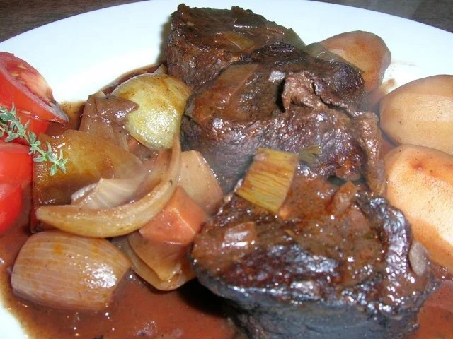 Rezept: Stufato in Rotwein (geschmortes Rindfleisch nach italienischer Art) Bild Nr. 2 Stufato in Rotwein (geschmortes Rindfleisch nach italienischer Art) - Rezept - Bild Nr. 2