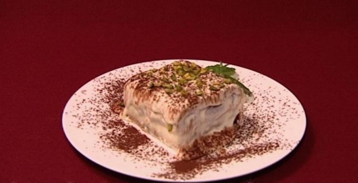 Schattenmorellen im Blätterteig in Mascarpone-Süßmilchsoße (Ina Menzer ...