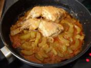 Schmorgurken-Tomaten-Gemüse mit Hähnchenschenkel -ein Rezept meiner Tochter Corina - Rezept