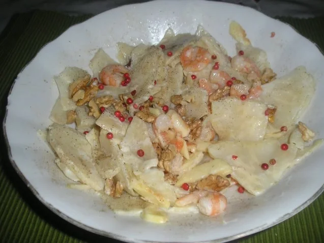 Waldorfsalat mit Garnelen oder Schrimps - Rezept