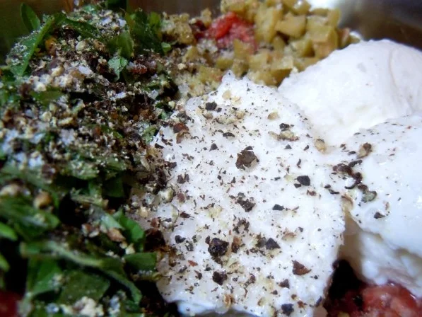 Rezept: Pikant gefüllte Champignons mit Joghurt-Dipp Bild Nr. 3 Pikant gefüllte Champignons mit Joghurt-Dipp - Rezept - Bild Nr. 3