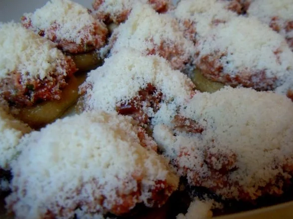 Rezept: Pikant gefüllte Champignons mit Joghurt-Dipp Bild Nr. 6 Pikant gefüllte Champignons mit Joghurt-Dipp - Rezept - Bild Nr. 6