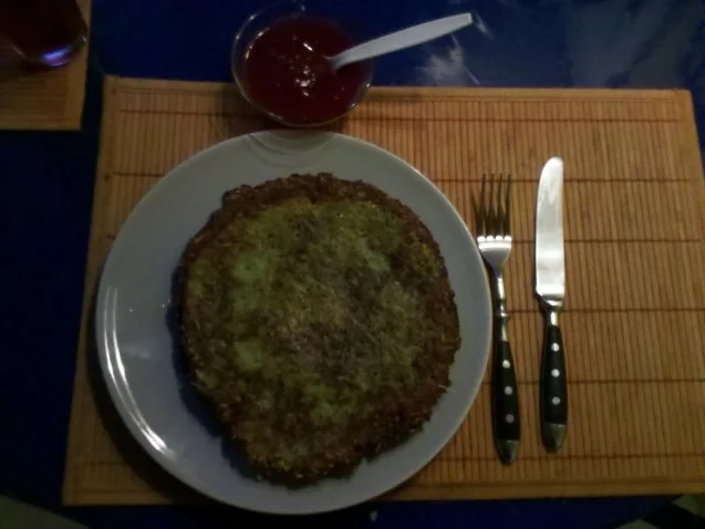 Rezept: Vegetarisch: Kräuter-Zucchini-Kartoffelpuffer mit Cranberrypüree Vegetarisch: Kräuter-Zucchini-Kartoffelpuffer mit Cranberrypüree - Rezept