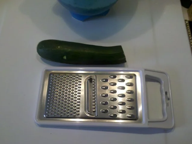 Rezept: Vegetarisch: Kräuter-Zucchini-Kartoffelpuffer mit Cranberrypüree Bild Nr. 4 Vegetarisch: Kräuter-Zucchini-Kartoffelpuffer mit Cranberrypüree - Rezept - Bild Nr. 4