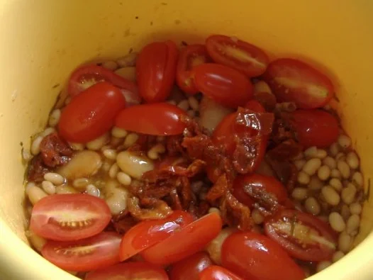 Mediterraner Bohnensalat mit Rucola,Tomaten und Thunfisch - Rezept - Bild Nr. 3