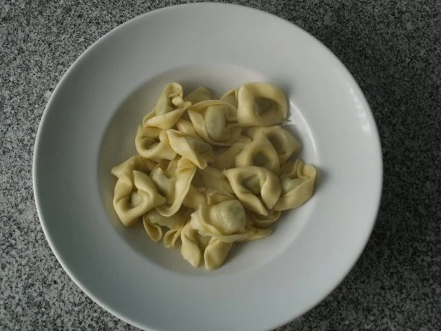 Tortellini mit einer leckeren aber mächtigen Soße - Rezept - Bild Nr. 2