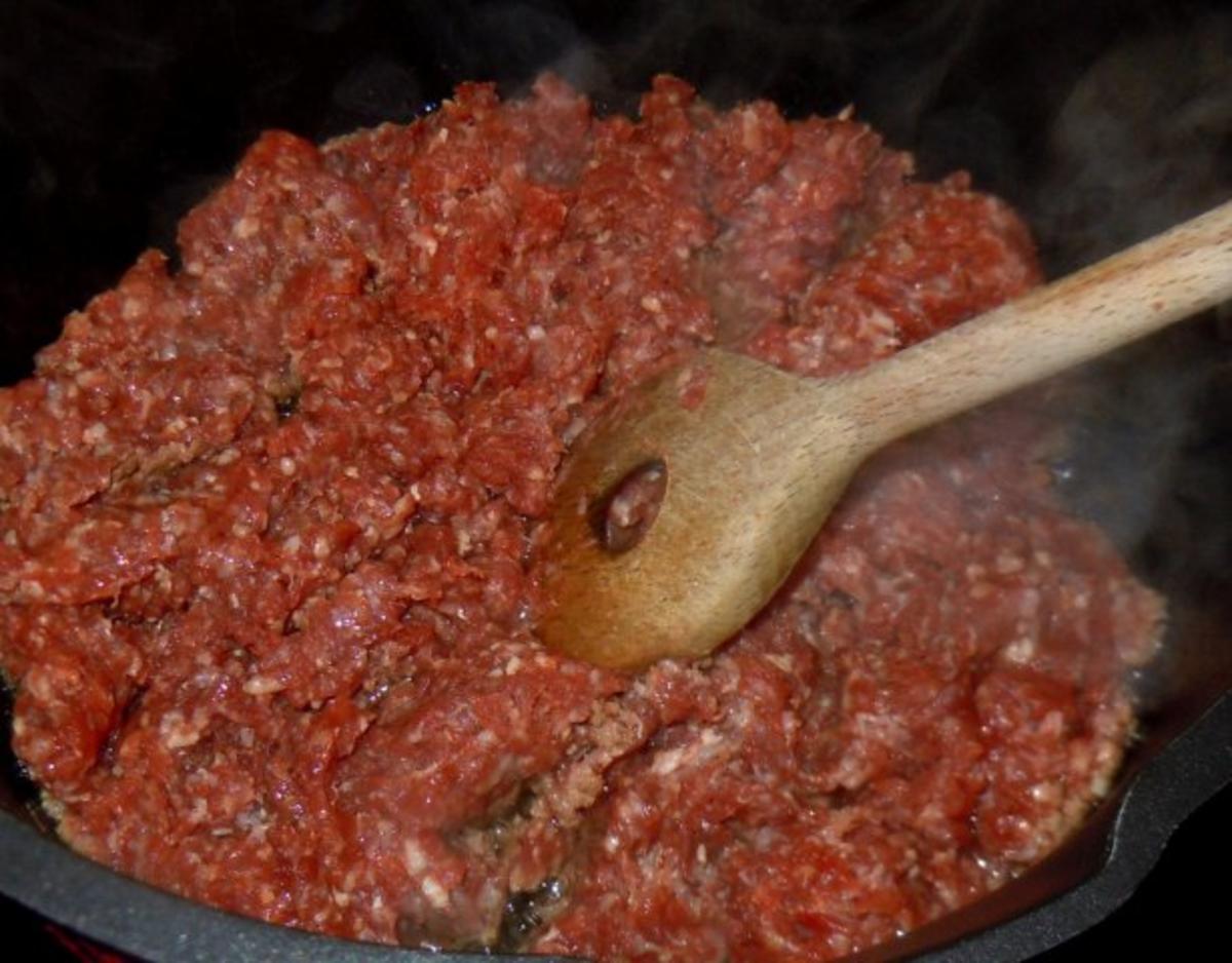 Spaghetti mit Tomaten-Fleisch-Sauce - Rezept - Bild Nr. 2